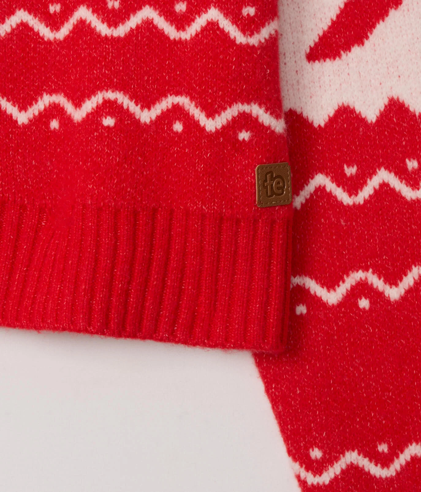 Women's Cozy Knit Bow Cropped Christmas Sweater - Image 5
