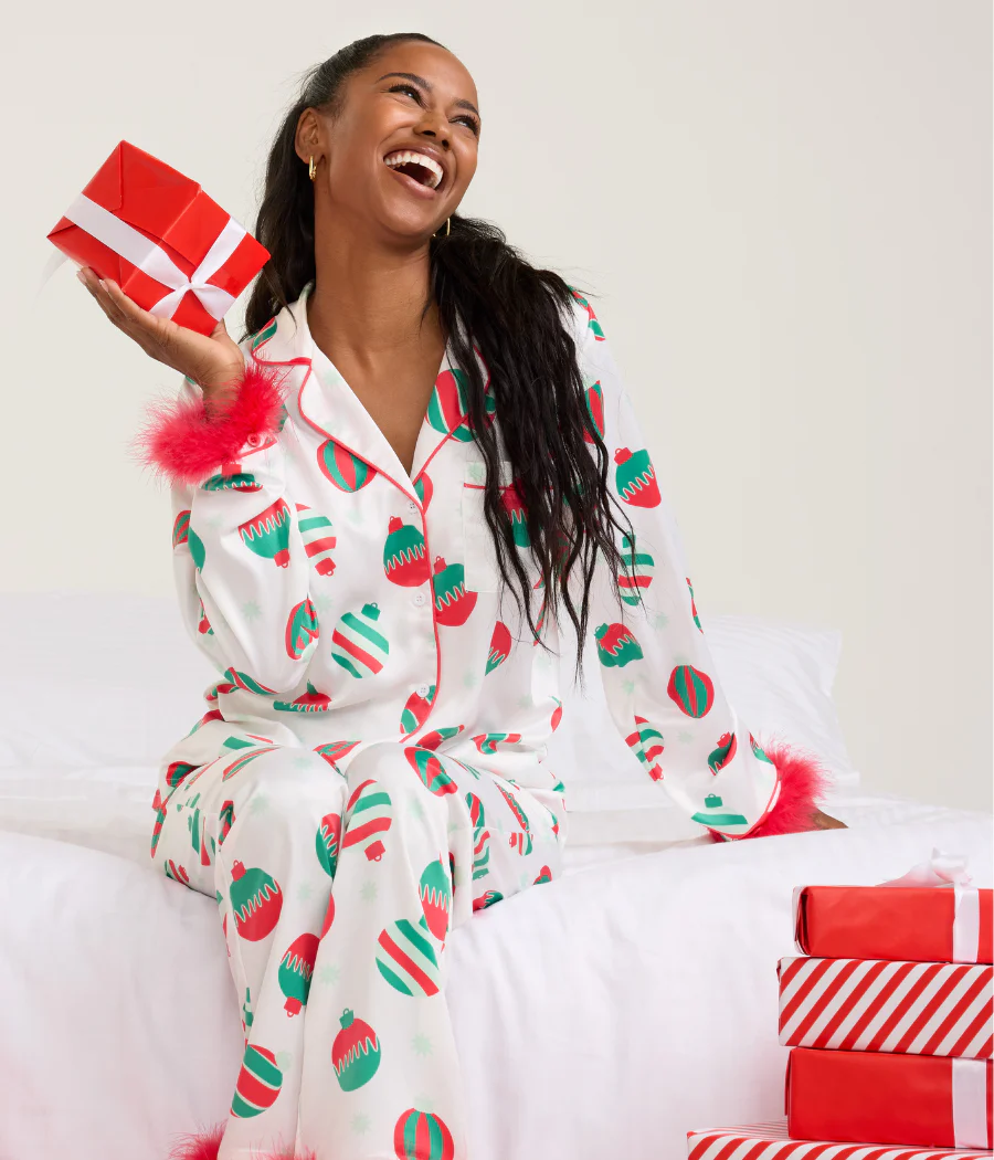 Women's Elegant Ornaments Satin Feather Pajama Set - Image 4